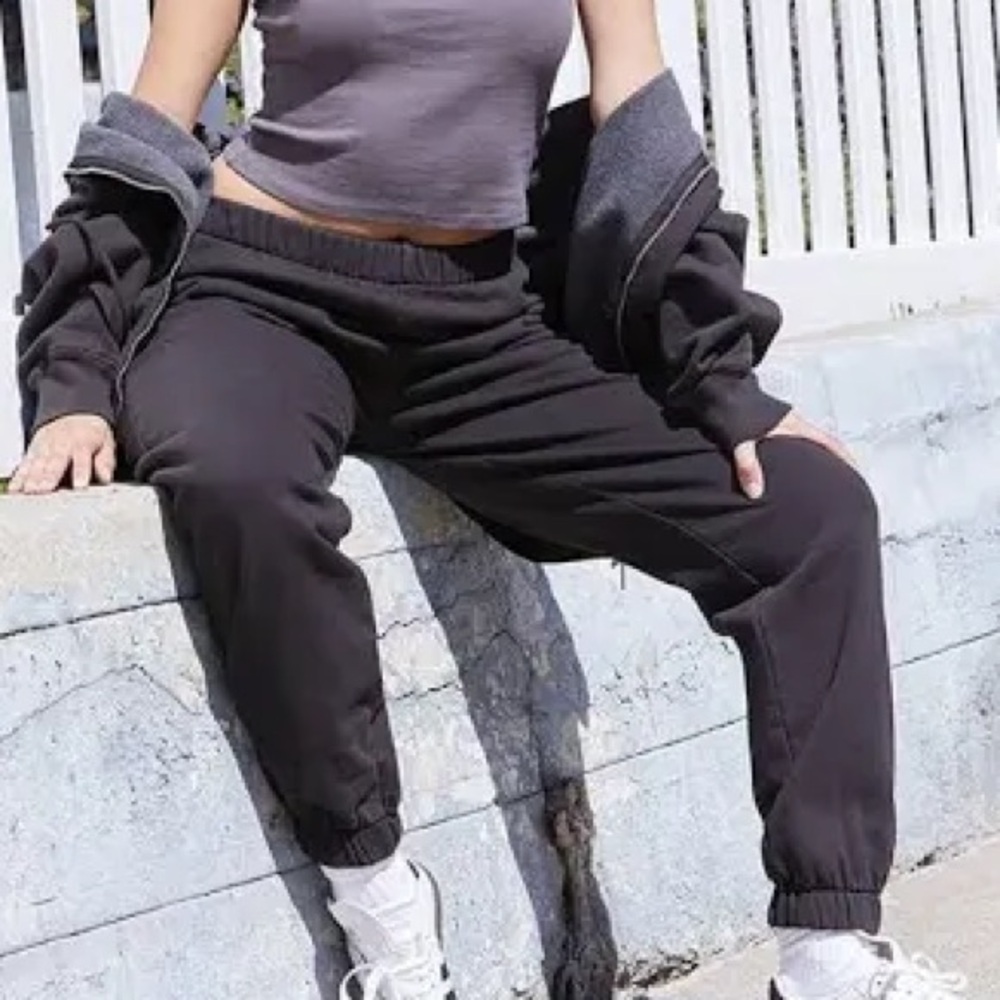 brandy melville • black rosa sweatpants